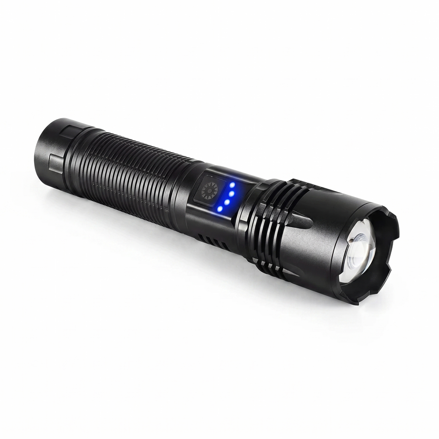 Lanterna Tática LED Recarregável Dominium – Iluminação Potente, Alcance e Recarga USB