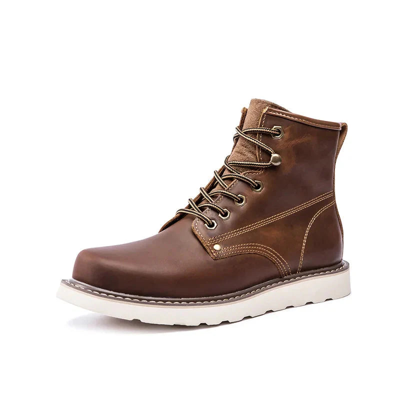 Bota Tática Dominium – Proteção contra Umidade e Aderência